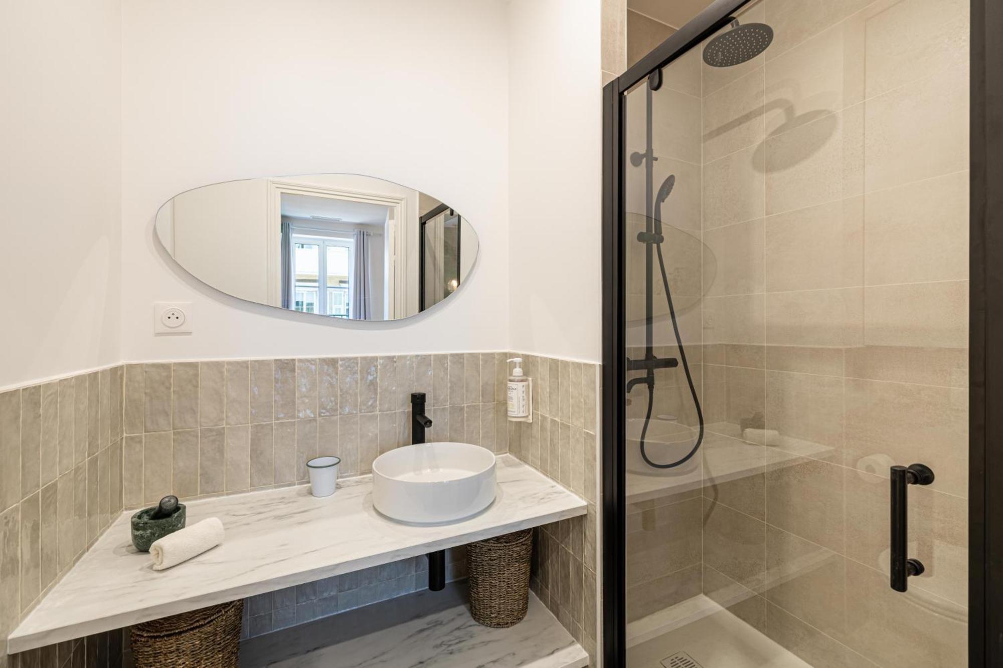 Appartamento New! Remodeled & Spacious 4 Bedroom - 3 Bath - Heart Of - Ac In - With A Large Elevator *